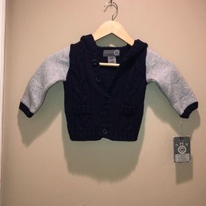 Hooded sweater jacket